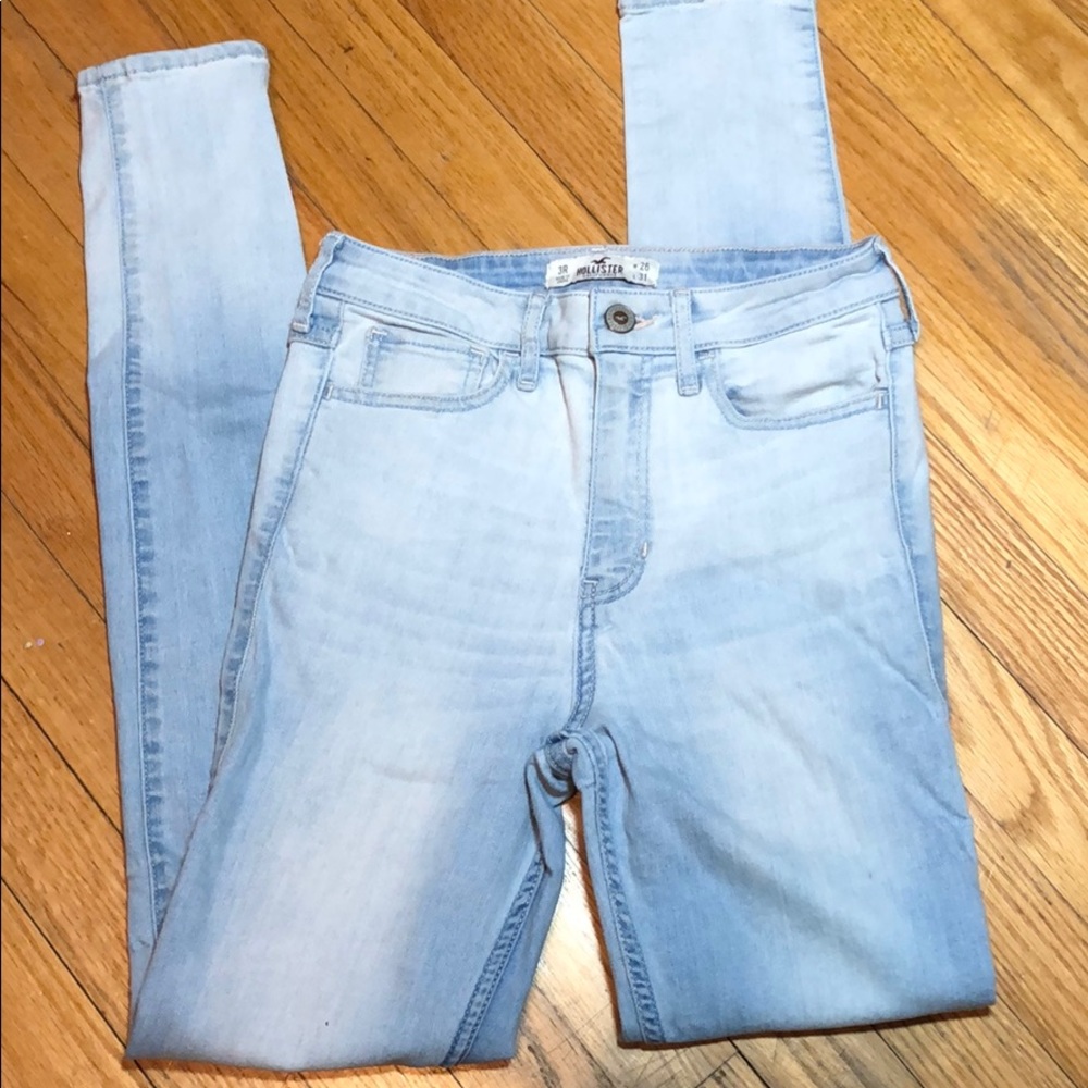 Light wash jeggings